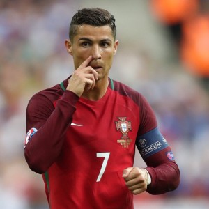 开云全站下载-领先还是保守？策略抉择的博弈，领先策略和滞后策略区别