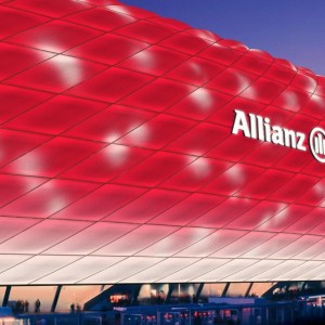 开云在线直播-训练场上的“秘密武器”——欧冠球员的准备秘诀，欧冠比赛专用球