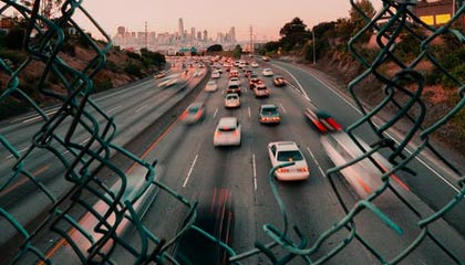 开云体育在线登入-球队内部风波：某俱乐部管理层引发众怒，球队管理方案